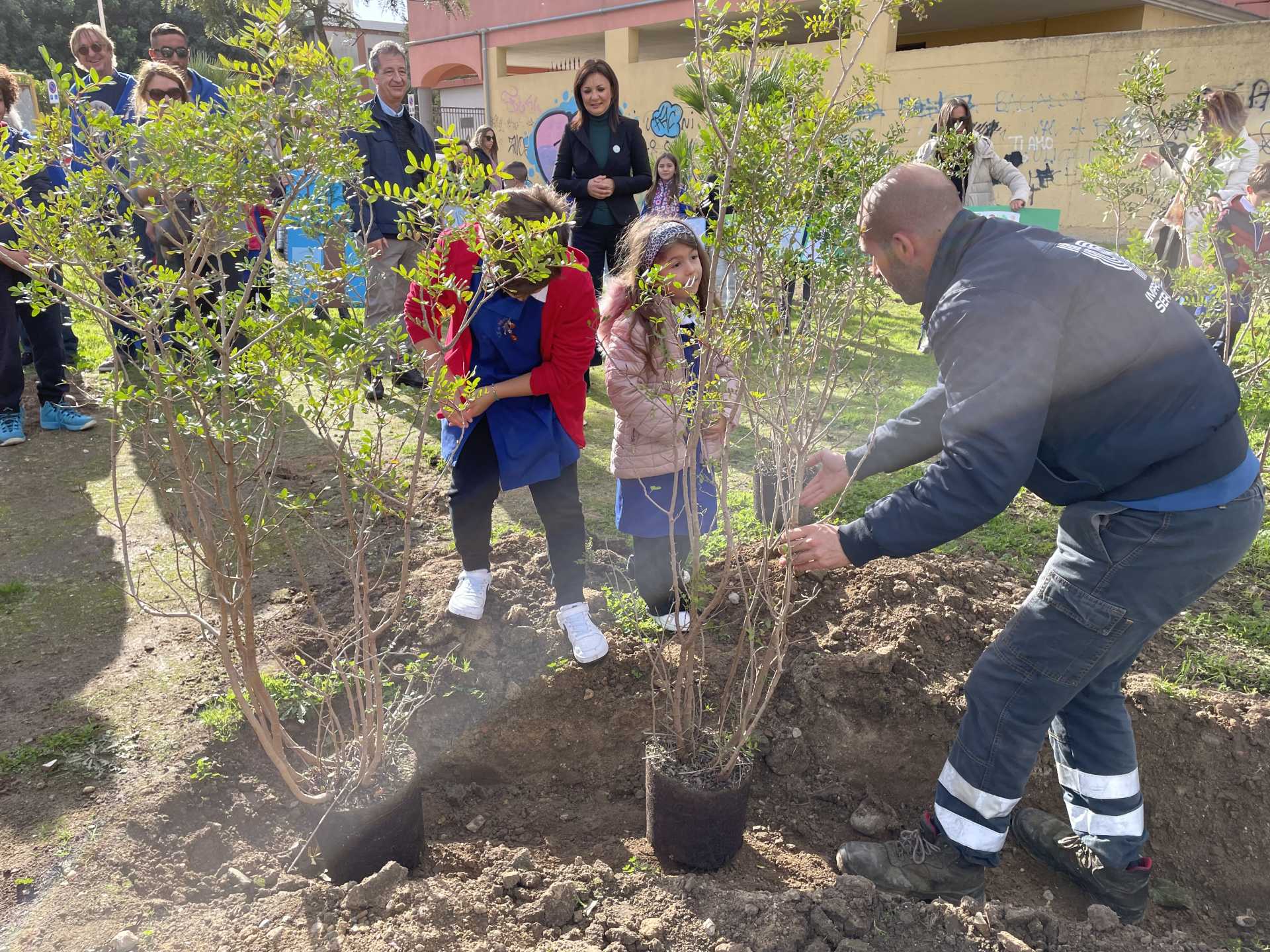 QUARTU CELEBRA LA FESTA DEGLI ALBERI E AVVIA LA FORESTAZIONE URBANA