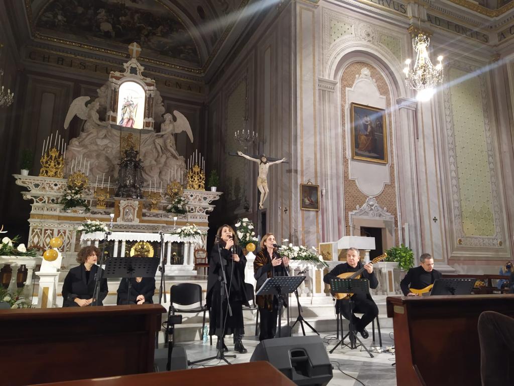 NELLA BASILICA DI SANT'ELENA MERCOLEDÌ 14 LE EMOZIONI DELLA CANTATA DI NATALE