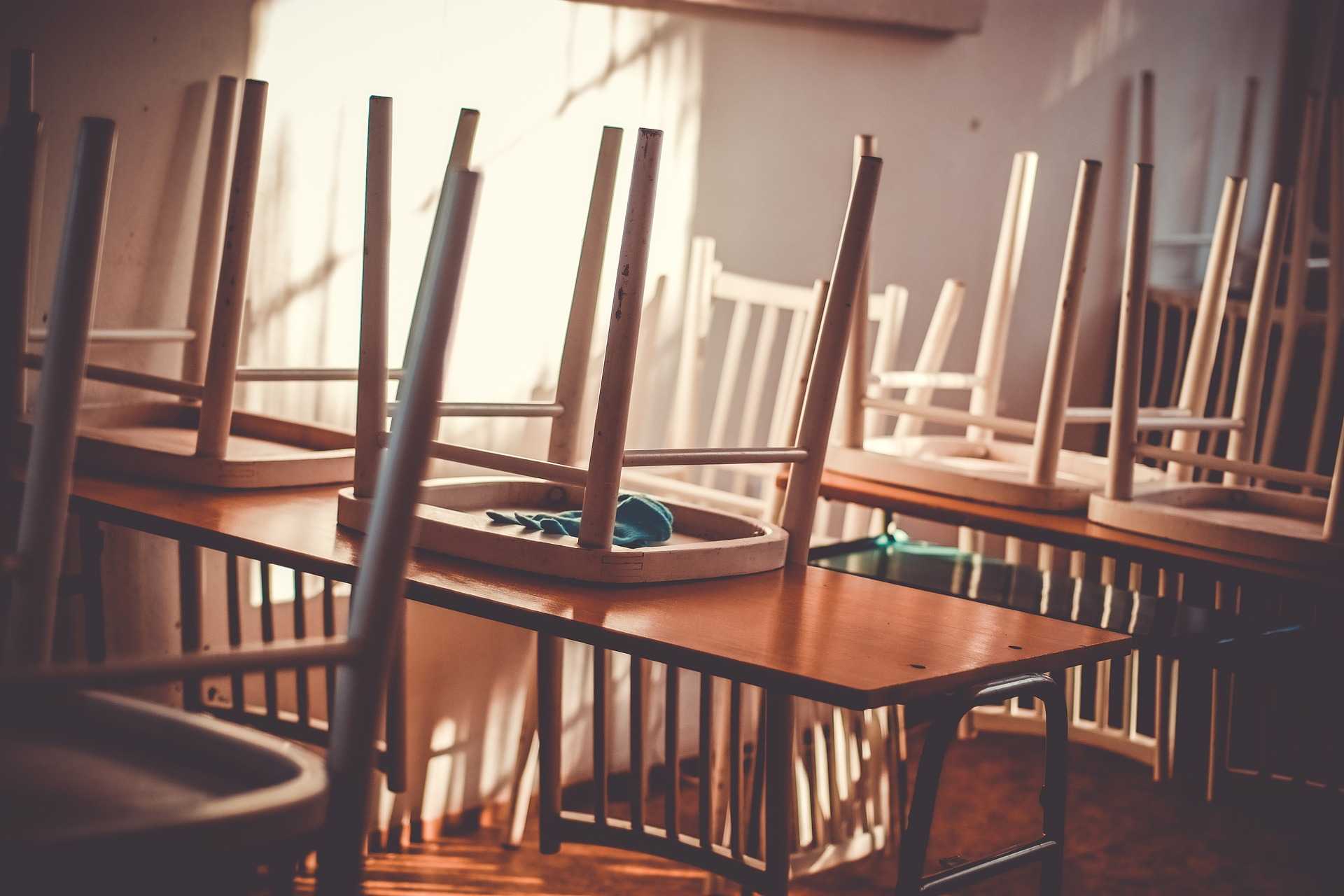 SOSPENSIONE LEZIONI NELLE SCUOLE DI VIA PRATI E VIA BACH