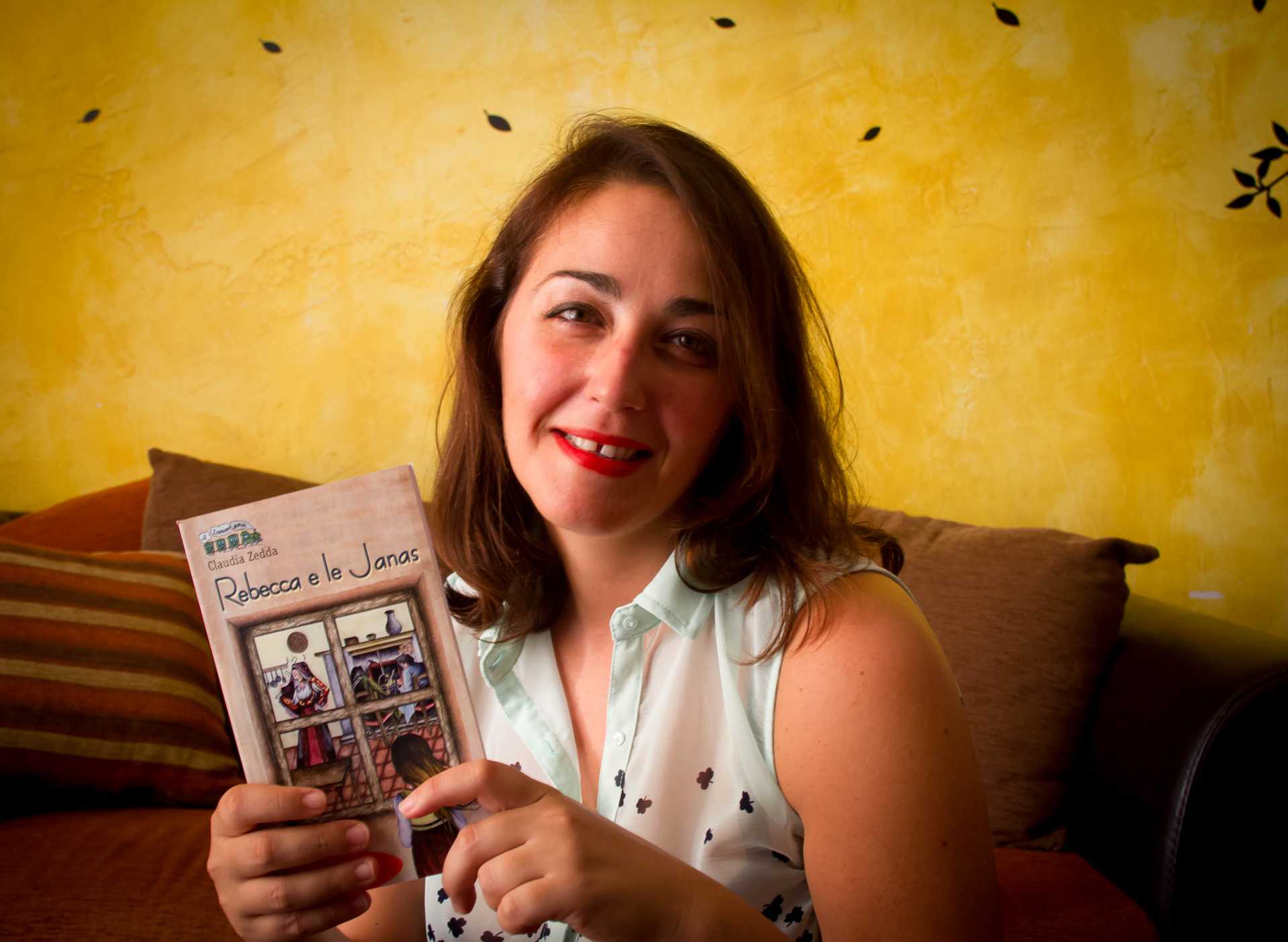 INCONTRI CON L'AUTORE, LA BIBLIOTECA DI VIA DANTE OSPITA CLAUDIA ZEDDA
