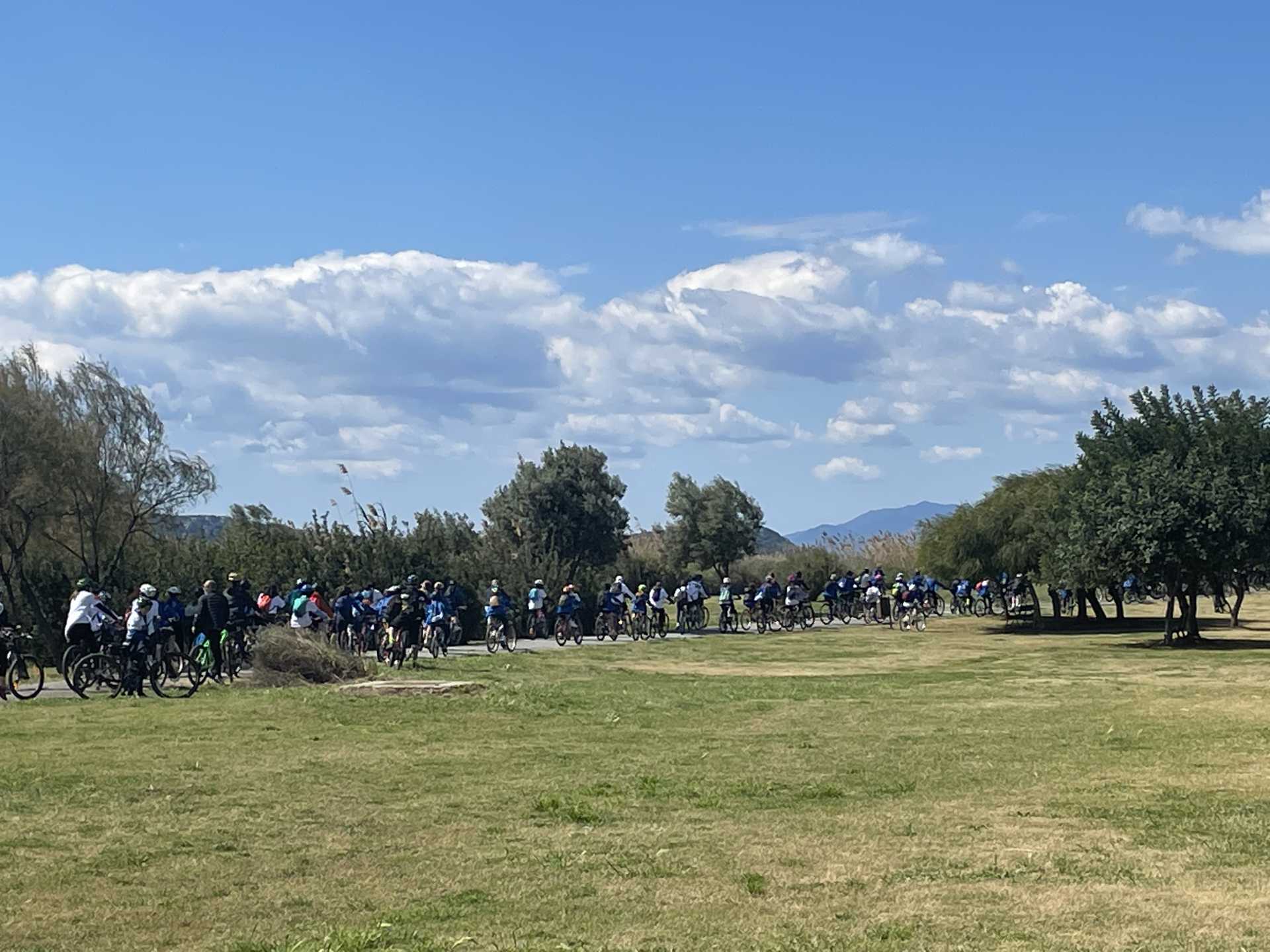 TANTISSIMI STUDENTI ALLA PEDALATA PER LA PACE IN CITTÀ E A MOLENTARGIUS