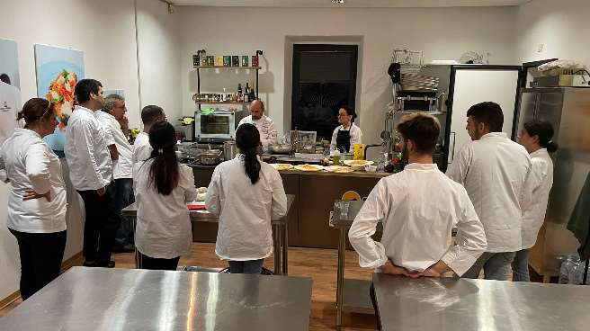 CON LA COMUNITÀ DEL BUON GUSTO RISCATTO IN CUCINA PER TANTI GIOVANI QUARTESI