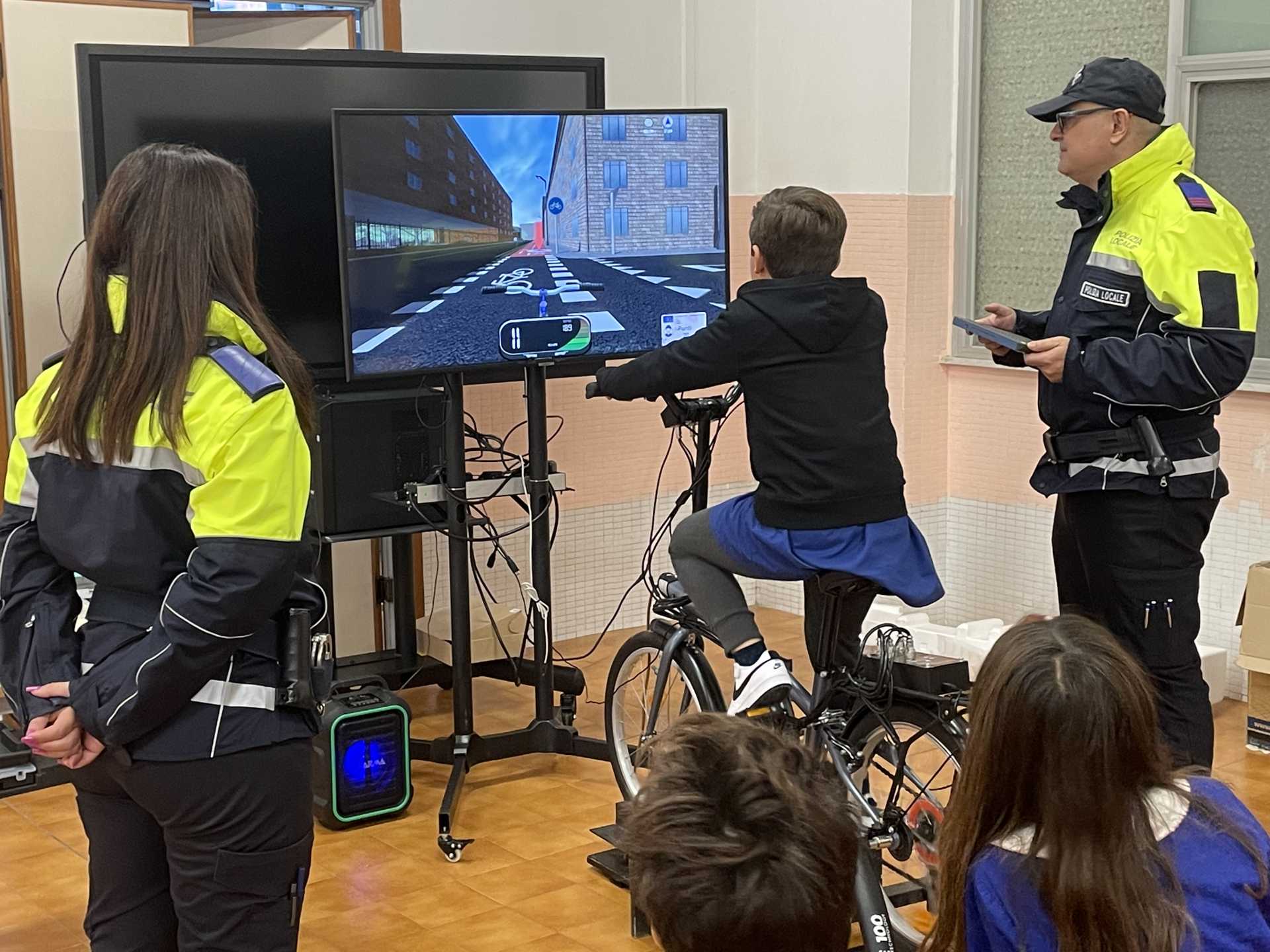 NELLE SCUOLE DELLA CITTÀ IL PROGETTO 'EDUSTRADANDO', DEDICATO AI GIOVANISSIMI